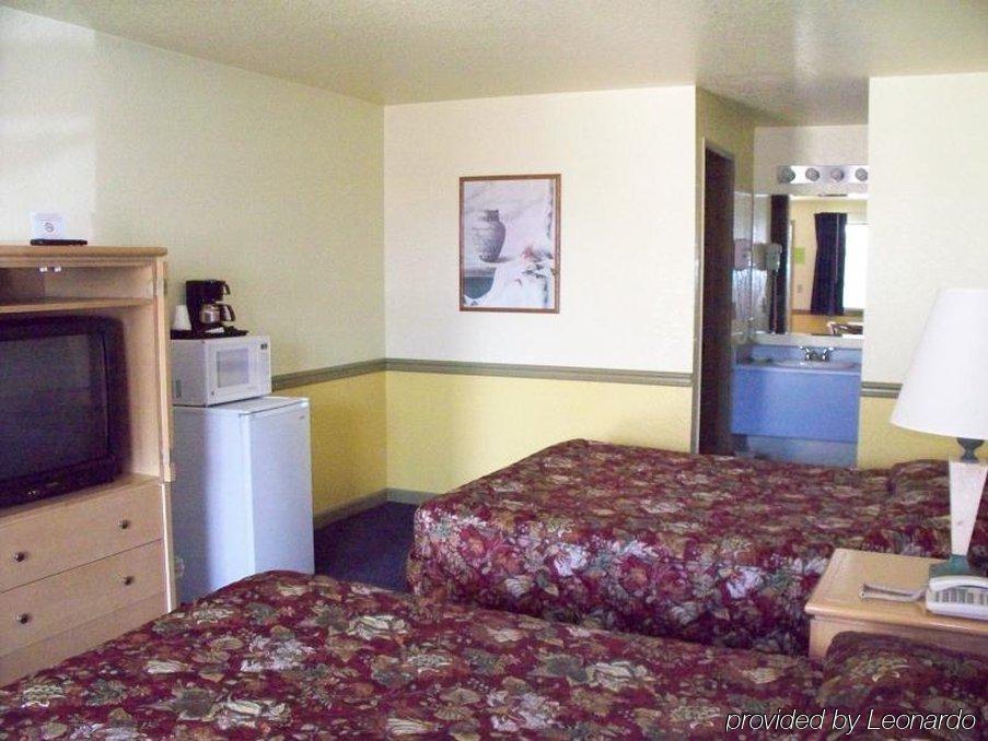 Belfair Motel Room photo